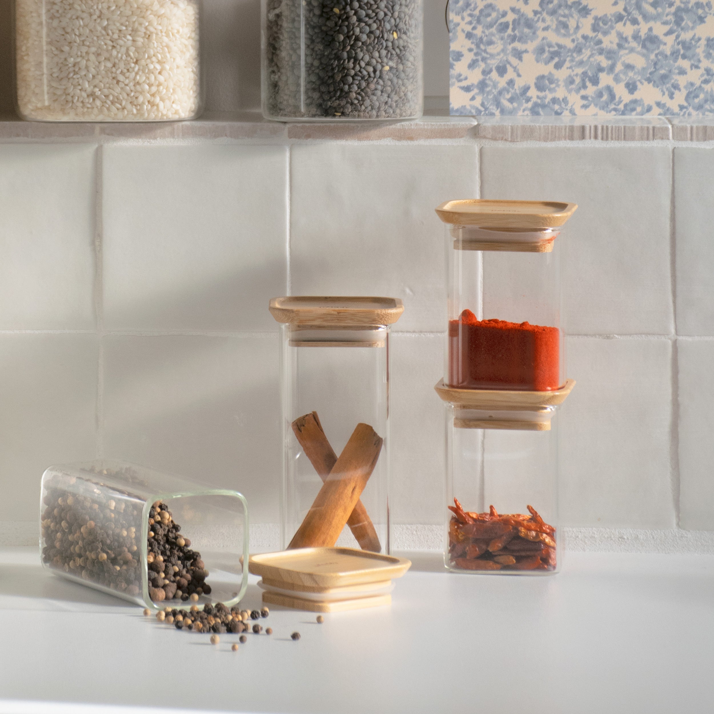 Calm and organized kitchen storage